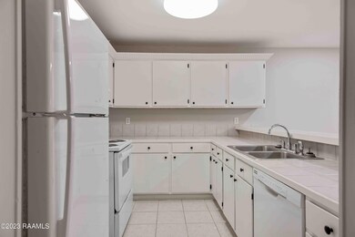 3500 E Simcoe 18-8
