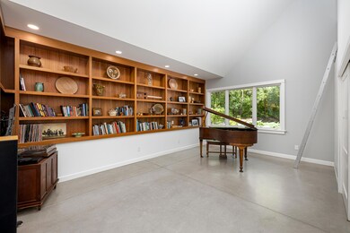 2012 Pontiac Trail, Ann Arbor, MI 48105 - photo 5