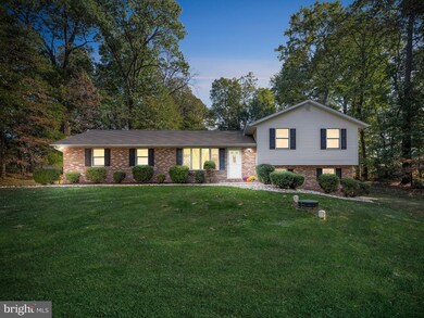 7109 Carmae Rd, Sykesville, MD 21784 - photo 2