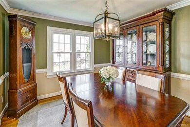 Dining room.