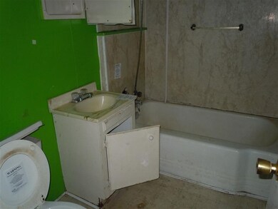 923 E Cherry St, Cushing, OK 74023 - photo 7