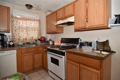 37 Daniel Ave unit 39, Providence, RI 02909 - photo 2