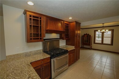 1813 Red Oak Dr, Franklin, IN 46131 - photo 2