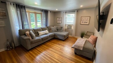 15 Ernest Ave, Worcester, MA 01604 - photo 2