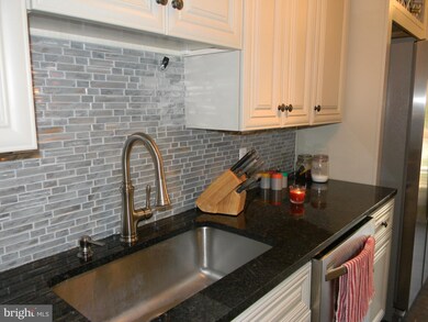 2259 Castle Rock Square unit 2B, Reston, VA 20191 - photo 2