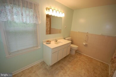 3109 Bryan Rd, Burtonsville, MD 20866 - photo 5