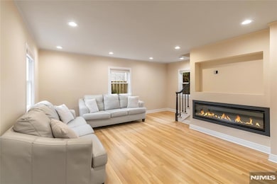 31 Sherman Ave, Hawthorne, NJ 07506 - photo 4