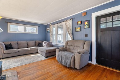 8-227ThirdSt_08