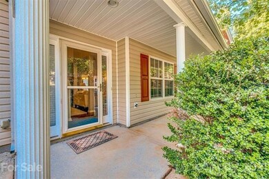 Front Porch/Entry