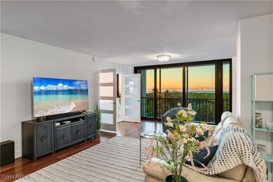 Stratford of Pelican Bay unit 402, Naples, FL 34108 - photo 6