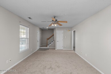 135 Suffolk Cir, Jacksonville, NC 28546 - photo 6