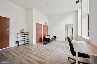 1001 13 Chestnut St unit 904W, Philadelphia, PA 19107 - photo 3