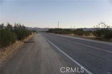 4913 Sunfair Rd, Joshua Tree, CA 92252 - photo 2