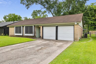 7630 Cabot St, Houston, TX 77016 - photo 2