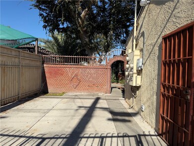 338 W Magnolia St, Compton, CA 90220 - photo 4