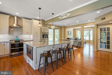 25570 Dabner Dr, Chantilly, VA 20152 - photo 3