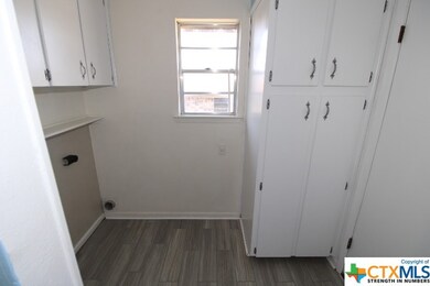 908 Lynn Ln, Copperas Cove, TX 76522 - photo 6