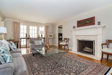 129 Hampshire Rd, Wellesley Hills, MA 02481 - photo 3