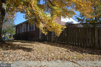 301 Whitman Ct, Glen Burnie, MD 21061 - photo 3