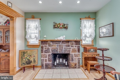 323 Walnut St, Delanco, NJ 08075 - photo 3