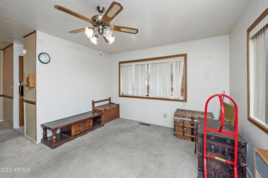 005_Living Room