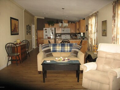 5644 Circle Z Living Room