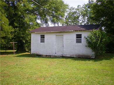 121 Flower St, Linden, TN 37096 - photo 3