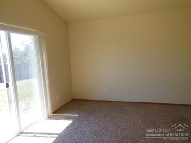 3458 SW Indian Place, Redmond, OR 97756 - photo 6