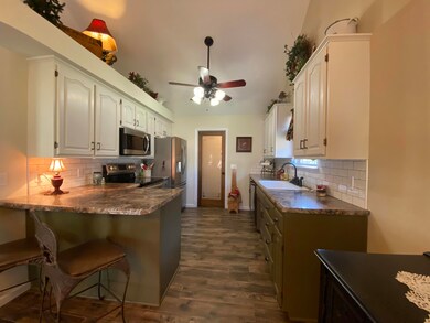 Kitchen 1