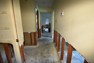 30 Lower Colorado Dr, Bay City, TX 77414 - photo 6