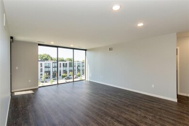 1 University Way unit No. 409, Iowa City, IA 52246 - photo 5