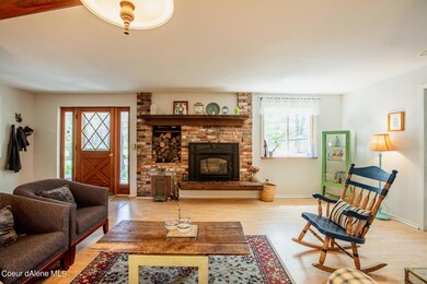 Living Room - Foyer