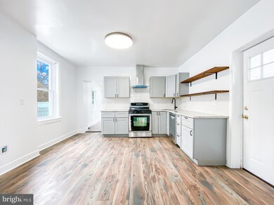 300 9th St, Upland, PA 19015 - photo 6