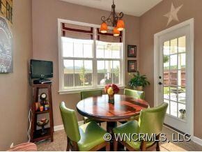 Sunny Breakfast Nook