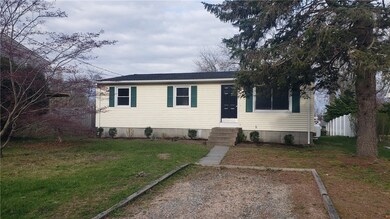 401 Davit Ave, Jamestown, RI 02835 - photo 2