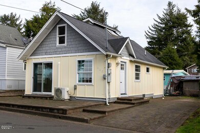 228 SE Mast Ave, Lincoln City, OR 97367 - photo 2