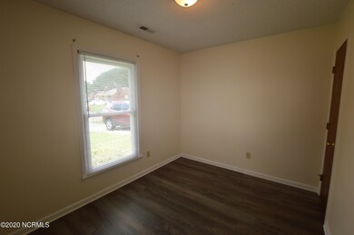 139 Windsor Ct, Jacksonville, NC 28546 - photo 6