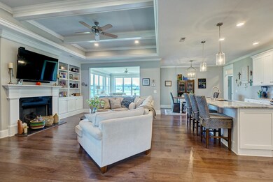 401 Summer House Dr Holly-large-008-006-