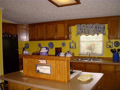 All appliance's will remain with the property including the washer and dryer.