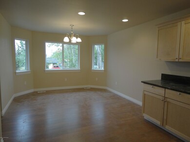 Dining Rm