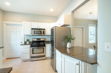 139 Hudson St unit 1, Somerville, MA 02144 - photo 6