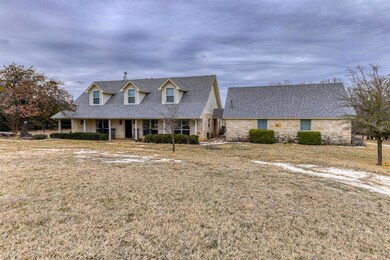 135 Shoreline Cir, Weatherford, TX 76088 - photo 6