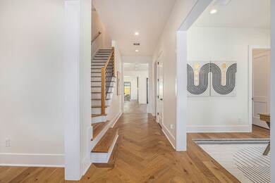 725 Wilken St, Houston, TX 77008 - photo 4