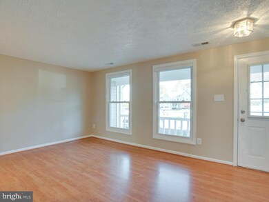 22390 Stablehouse Dr, Sterling, VA 20164 - photo 3