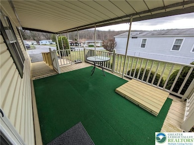 43 David Dr, Walnutport, PA 18088 - photo 4