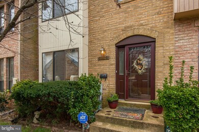 6926 Cipriano Woods Ct, Lanham, MD 20706 - photo 3