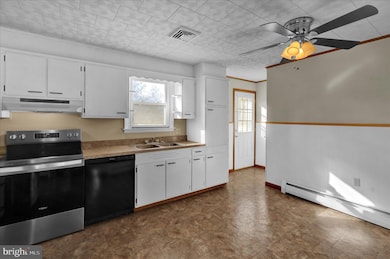 72 Mountain Blvd, Wernersville, PA 19565 - photo 7