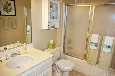 Guest/2nd Bathroom
