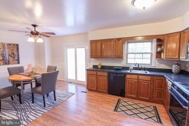 10 Carriage Walk Ct, Parkville, MD 21234 - photo 5