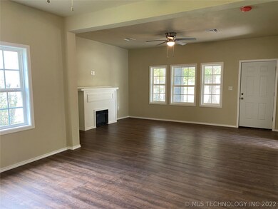 405 E St NW, Ardmore, OK 73401 - photo 4